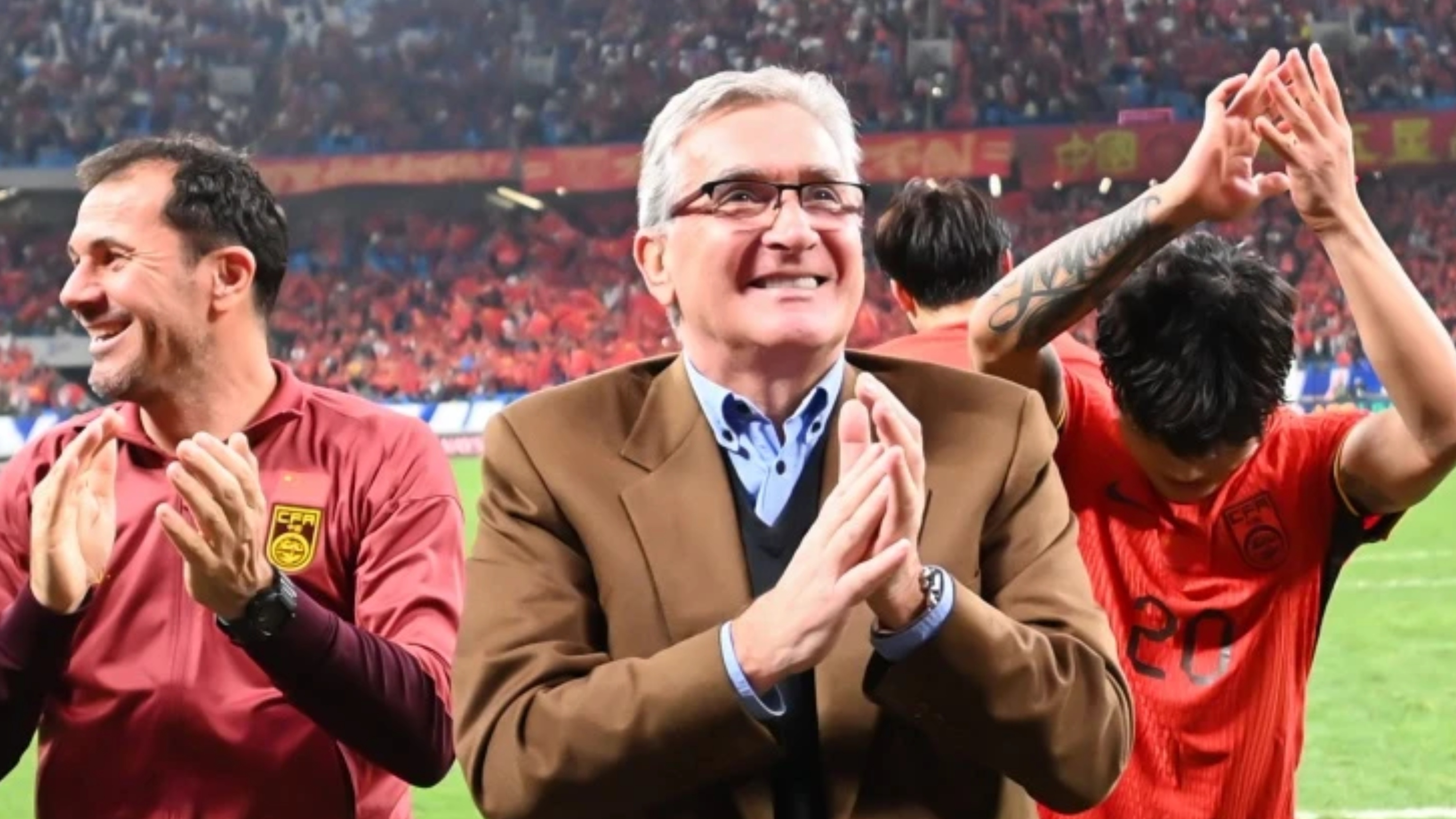 包含里尔迎德甲关键赛；国际比赛日内部沟通；悬念犹存；资深球员宣示担当的词条