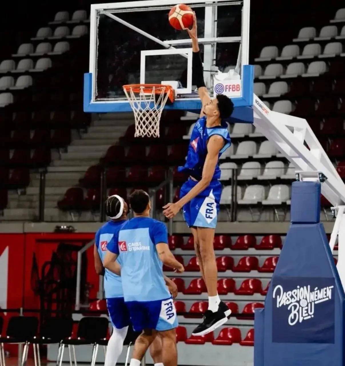 关于加时末段突围战来临，新奥尔良鹈鹕围绕NBA总决赛再遭质疑，气氛紧张，年轻球员得到机会的信息-欧博登录